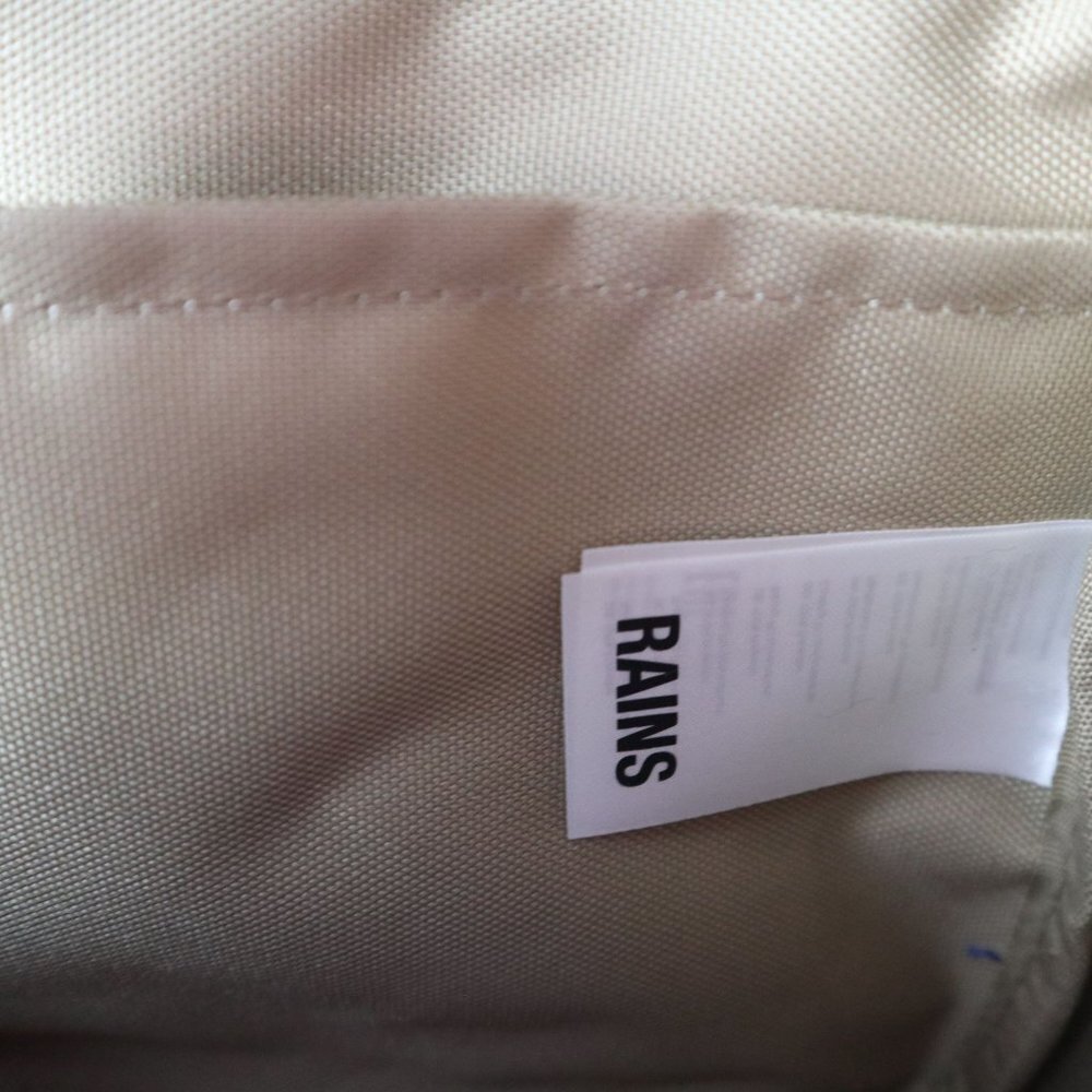 NEW Rains Cargo Box Bag Large Unisex - Picture 13 of 16